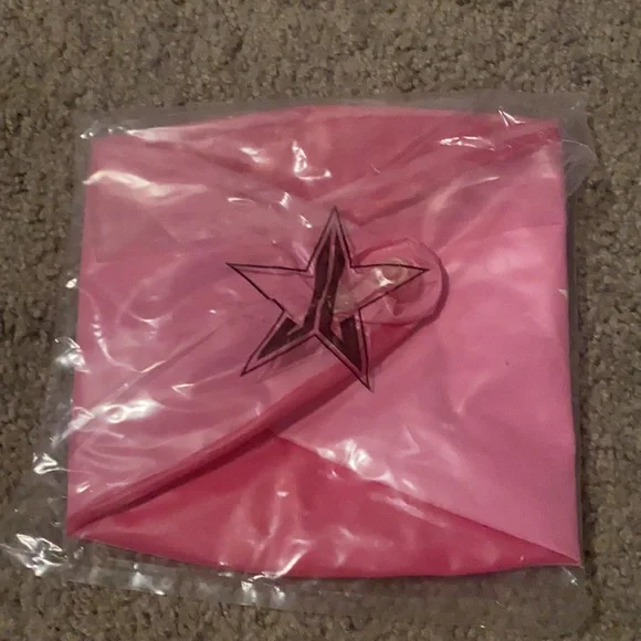 Jeffree Star Beach Ball - Picture 2 of 2